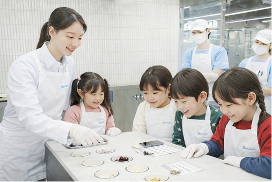“엄마, 세상에 하나뿐인 아이스크림 만들러 가요” 벤슨 ‘마이스쿱 스튜디오’, 키즈 체...